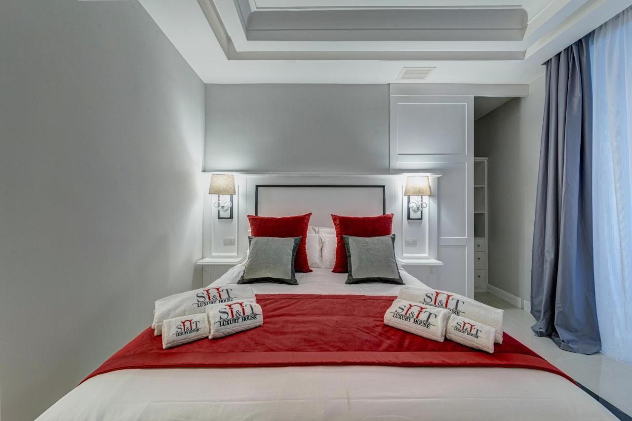 Appartement S&T Luxury House In Plebiscito Square à Naples Extérieur photo