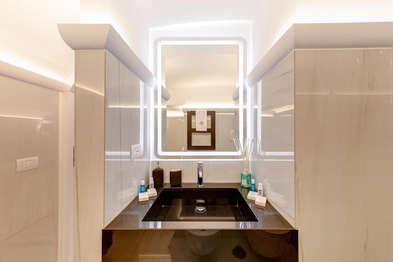 Appartement S&T Luxury House In Plebiscito Square à Naples Extérieur photo