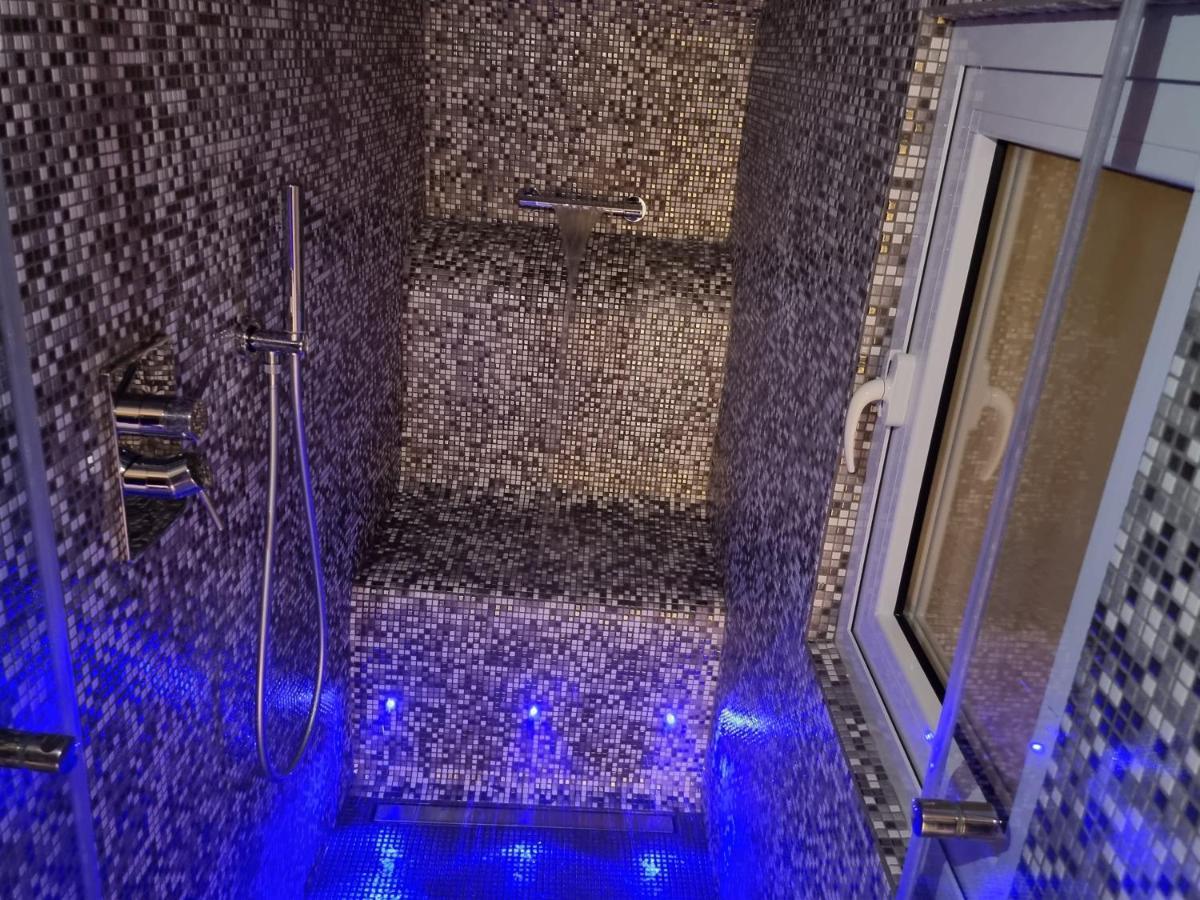 Appartement S&T Luxury House In Plebiscito Square à Naples Extérieur photo